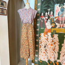 Load image into Gallery viewer, Rhubarb flared culottes - beige w/ orange floral