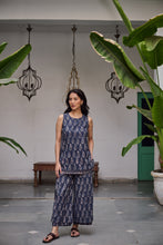 Load image into Gallery viewer, the ROSEMARY pants- indigo floral