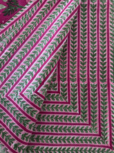 Load image into Gallery viewer, Magenta with pink butis 6 seater Table cloth - block printed green jaal all over