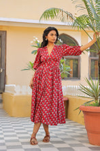 Load image into Gallery viewer, the ANISE midi - deep red with butis