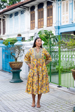 Load image into Gallery viewer, The WASABI midi - sunshine yellow