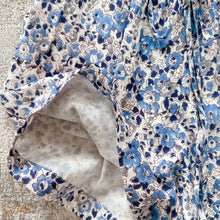 Load image into Gallery viewer, The PAPRIKA set - white and blue floral set
