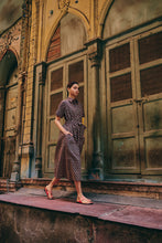 Load image into Gallery viewer, the PARSLEY MIDI dress - black bagru