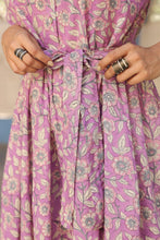 Load image into Gallery viewer, the PARSLEY MIDI dress - lavender floral