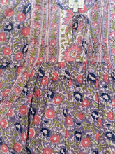 Load image into Gallery viewer, the MINT top - Lavender w/ pink navy floral