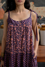 Load image into Gallery viewer, the SAGE Maxi - vintage NAVY with red butis