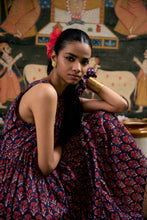 Load image into Gallery viewer, The BORAGE MIDI dress - vintage Navy with Red butis