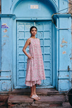Load image into Gallery viewer, the KAFFIR midi - soft pink floral