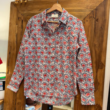 Load image into Gallery viewer, The BASIC shirt - white with pink floral