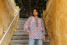 Load image into Gallery viewer, the MINT top - turquoise blue with pink butis