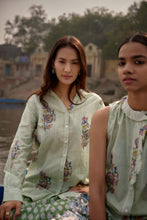 Load image into Gallery viewer, the HONEY top - soft green stripes with pink buta