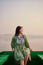 Load image into Gallery viewer, The NUTMEG mini - green with blue