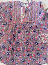Load image into Gallery viewer, the MINT top - Lavender w/ pink navy floral