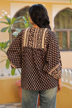 Load image into Gallery viewer, the MINT top - black bagru