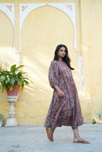 Load image into Gallery viewer, The NUTMEG midi - Charcoal grey w/ Fuschia floral