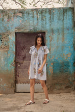 Load image into Gallery viewer, the MACE mini - blue stripes with buta