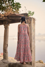 Load image into Gallery viewer, The TAMARIND maxi - soft pink floral with lurex