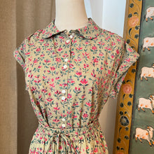 Load image into Gallery viewer, Sesame top - pea green w/ fuchsia