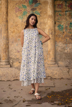 Load image into Gallery viewer, the KAFFIR midi - white with blue floral