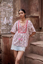 Load image into Gallery viewer, the CELERY top - white with buti block printed