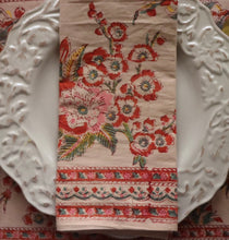 Load image into Gallery viewer, GIETHOORN Napkins - Beige & orange floral (set of 6)