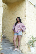 Load image into Gallery viewer, the MINT top - White with red purple floral