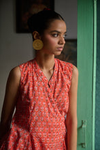 Load image into Gallery viewer, The CURRY wrap - coral & pink floral