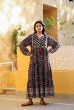 Load image into Gallery viewer, The Thyme Dress - black bagru