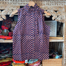 Load image into Gallery viewer, the BASIL top - navy coral butis