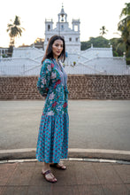 Load image into Gallery viewer, The WASABI midi - royal green w/ red blue floral