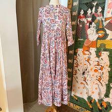 Load image into Gallery viewer, The Pepper maxi - white with pink brown floral