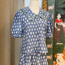 Load image into Gallery viewer, the LEMON top - Blue with green trimming