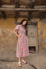 Load image into Gallery viewer, the PARSLEY MIDI dress - soft pink floral