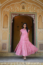 Load image into Gallery viewer, the Godet Skirt - magenta w/ white floral