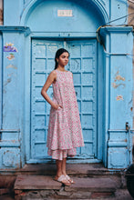 Load image into Gallery viewer, the KAFFIR midi - soft pink floral