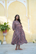 Load image into Gallery viewer, The NUTMEG midi - Charcoal grey w/ Fuschia floral