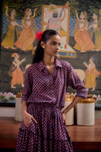 Load image into Gallery viewer, The BASIC shirt - Vintage NAVY with red butis