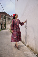 Load image into Gallery viewer, The WASABI midi - vintage NAVY with red butis