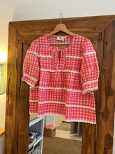 Load image into Gallery viewer, the MACE top - pink checks cotton linen