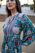 Load image into Gallery viewer, The WASABI midi - royal green w/ red blue floral