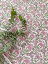 Load image into Gallery viewer, RANI/Table cloth - block printed GREEN PINK