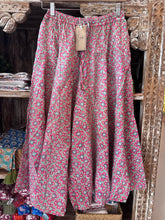 Load image into Gallery viewer, the Godet Skirt - pink geometric print