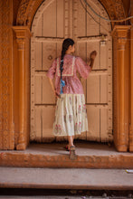 Load image into Gallery viewer, the CELERY top - pink geometric block printed