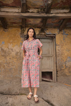 Load image into Gallery viewer, the PARSLEY MIDI dress - soft pink floral