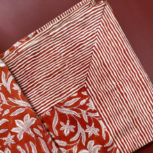 Load image into Gallery viewer, Terracotta seater Table cloth - block printed green jaal all over