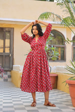 Load image into Gallery viewer, the ANISE midi - deep red with butis