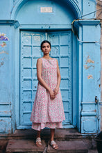 Load image into Gallery viewer, the KAFFIR midi - soft pink floral