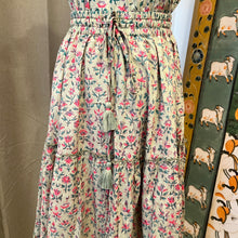 Load image into Gallery viewer, CINNAMON skirt - pea green w/ fuchsia floral