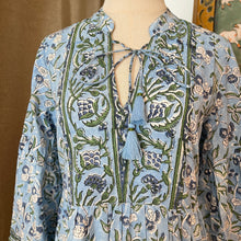 Load image into Gallery viewer, The WASABI midi - soft blue floral