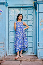 Load image into Gallery viewer, the KAFFIR midi - blue floral